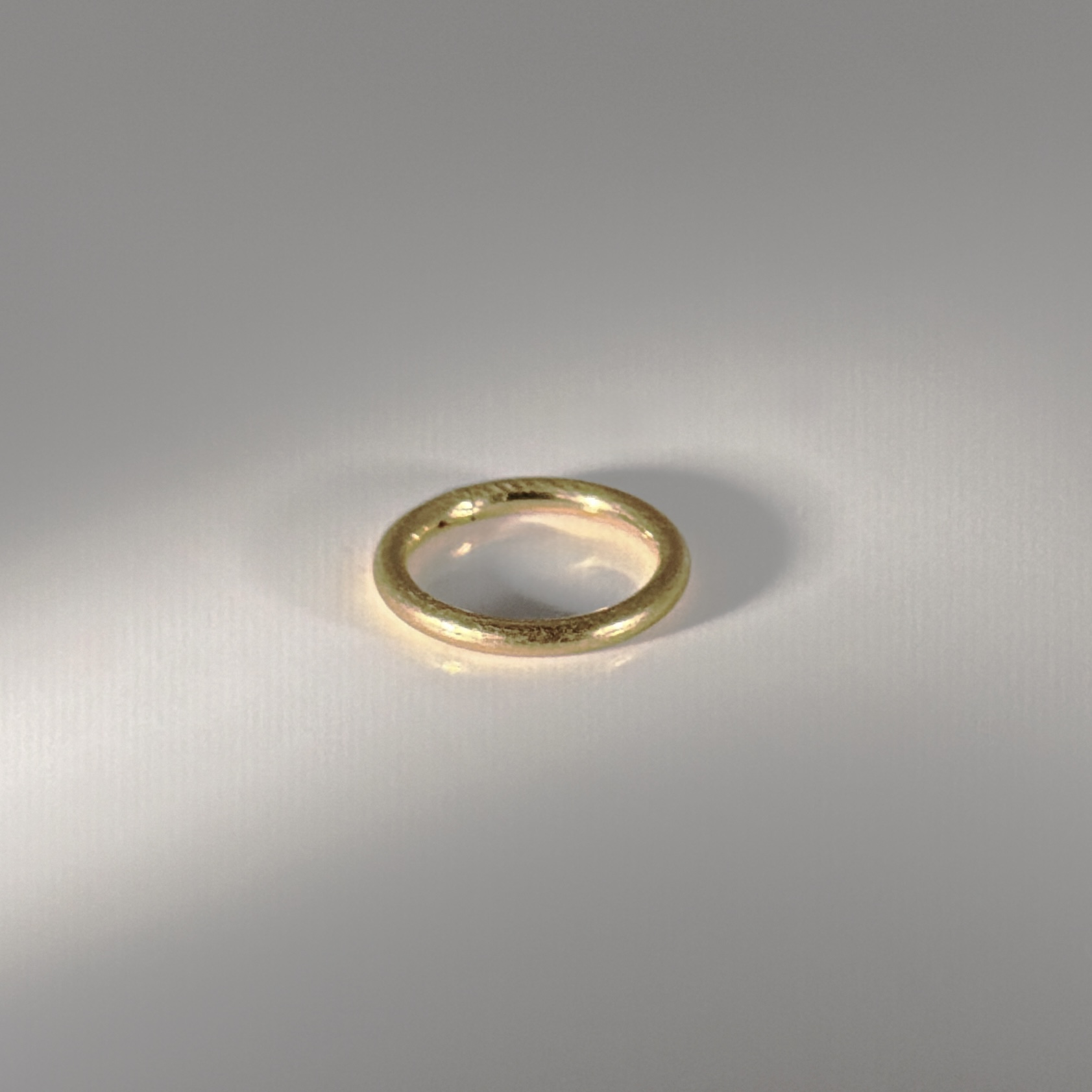 Gold basic hoop - Image 2