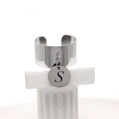 Letter ring